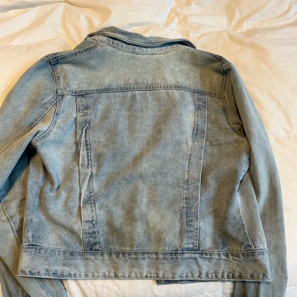 Free People Light Blue Jean Jacket size large - Picture 4 of 6